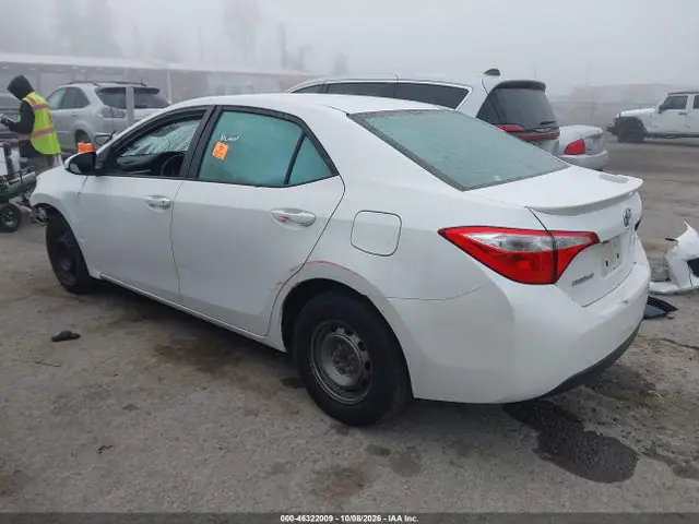 5YFBPRHE4EP007586 — 2014 Toyota Corolla LE Eco, фото 3 с аукциона IAAI 14.10.2026, Естественный износ