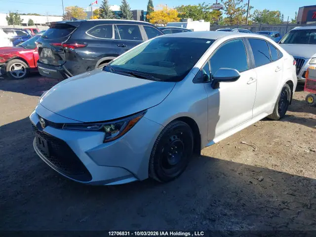 5YFBPMBE8NP322628 — 2022 Toyota Corolla LE/XLE, фото 2 с аукциона IAAI 14.10.2026, Град