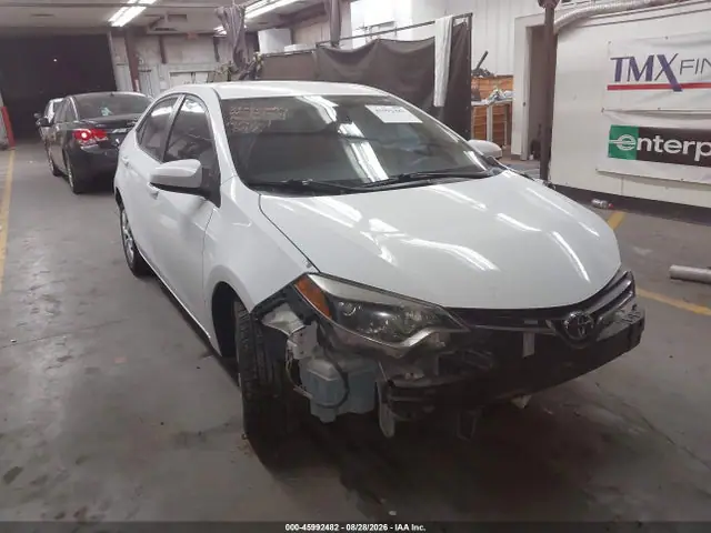 5YFBURHE7FP230117 — 2015 Toyota Corolla LE, Передняя часть (Front End), фото до ремонта