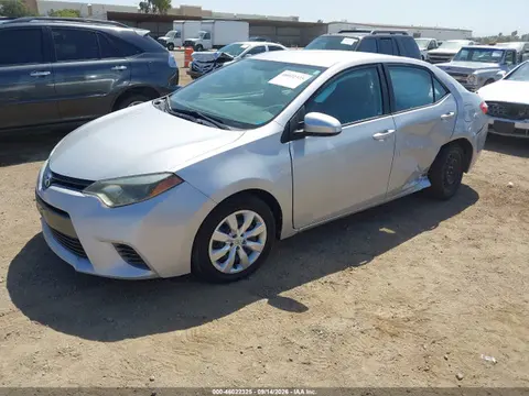 2015 Toyota COROLLA LE VIN 2T1BURHE7FC366389 фото 2