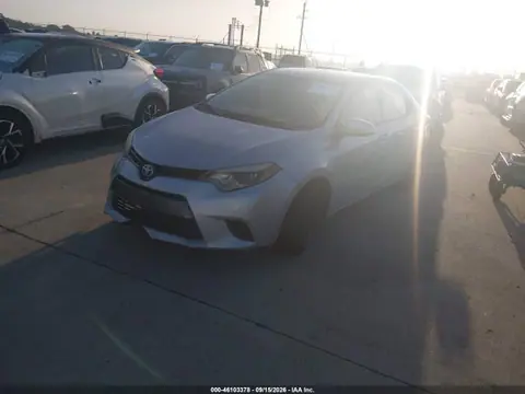 2015 Toyota COROLLA LE VIN 5YFBURHE7FP273923 фото 2