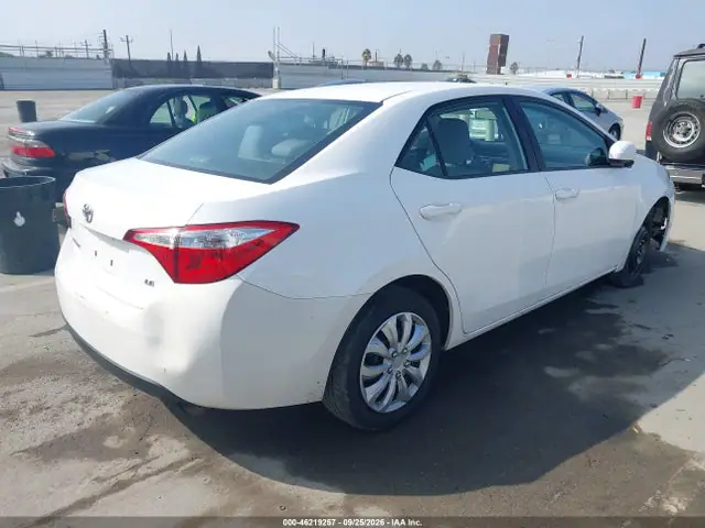 2T1BURHE2FC404806 — 2015 Toyota Corolla LE, фото 4 с аукциона IAAI 14.10.2026, Естественный износ