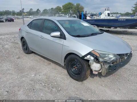 2T1BURHE3FC330442 — 2015 Toyota Corolla LE, Естественный износ (Normal Wear & Tear), фото до ремонта