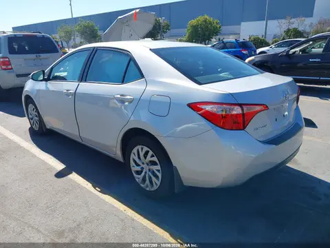 2017 Toyota COROLLA LE VIN 2T1BURHE8HC808213 фото 3