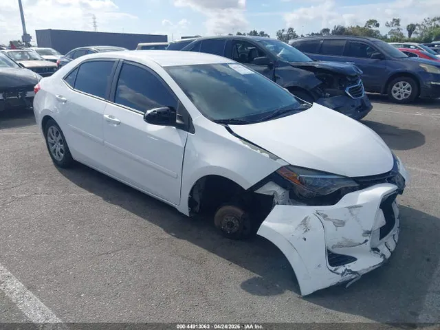 2018 Toyota COROLLA LE VIN 2T1BURHE3JC069130 фото 1