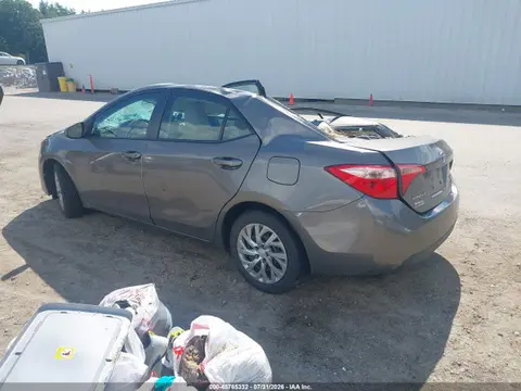 2018 Toyota COROLLA LE VIN 2T1BURHE9JC015329 фото 3
