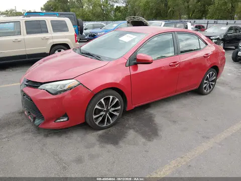 2018 Toyota COROLLA LE VIN 2T1BURHEXJC073319 фото 2