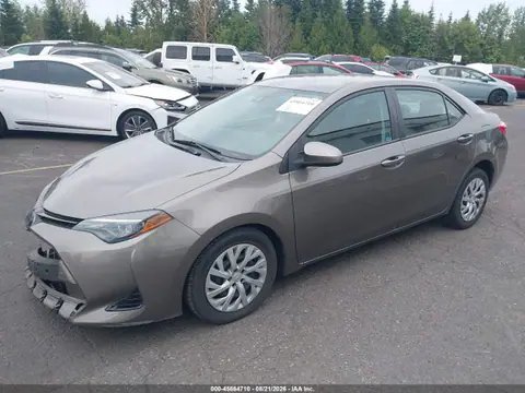 2018 Toyota COROLLA LE VIN 2T1BURHE3JC061514 фото 2