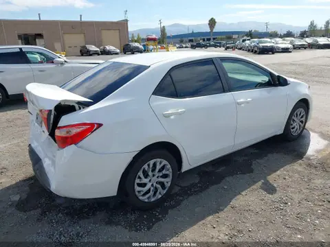 2018 Toyota COROLLA LE VIN 2T1BURHEXJC084241 фото 4