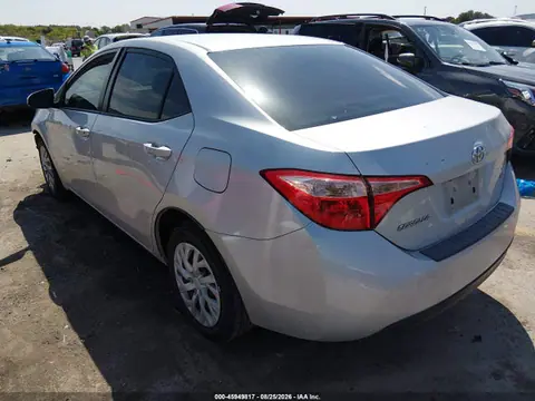 2018 Toyota COROLLA LE VIN 5YFBURHE8JP851715 фото 3