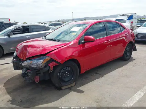 2018 Toyota COROLLA LE VIN 2T1BURHE9JC981535 фото 2