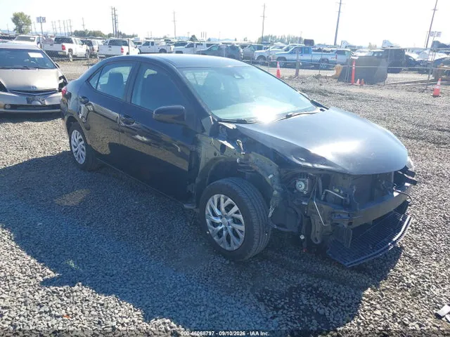 2018 Toyota COROLLA LE VIN 5YFBURHE3JP789060 фото 1