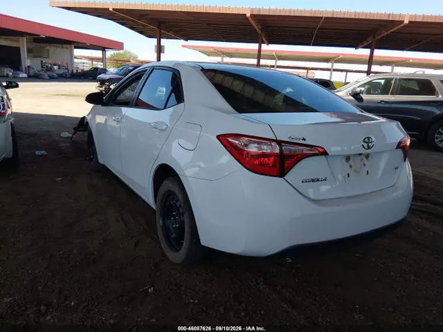 2T1BURHE5JC075043 — 2018 Toyota Corolla LE, фото 3 с аукциона IAAI 13.10.2026, Передняя часть
