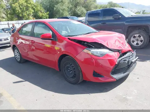 2T1BURHE7JC119981 — 2018 Toyota Corolla LE, Передняя часть (Front End), фото до ремонта
