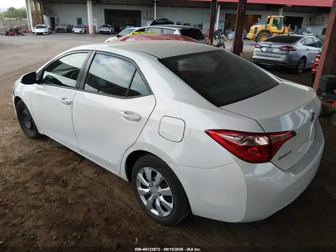 2018 Toyota COROLLA LE VIN 5YFBURHE8JP797624 фото 3