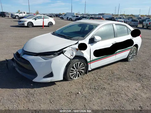 2019 Toyota COROLLA LE VIN 2T1BURHE2KC170791 фото 2