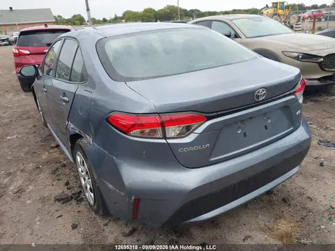 2020 Toyota COROLLA LE VIN 5YFBPRBEXLP046205 фото 3