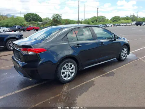 2020 Toyota COROLLA LE VIN JTDEPRAE8LJ088925 фото 4
