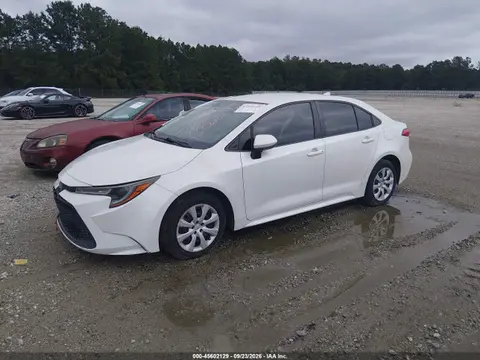 2020 Toyota COROLLA LE VIN JTDEPRAE5LJ055736 фото 2