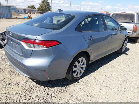 2020 Toyota COROLLA LE VIN 5YFEPRAE6LP063338 фото 4