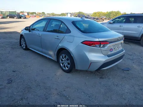 2020 Toyota COROLLA LE VIN 5YFEPRAE8LP070307 фото 3