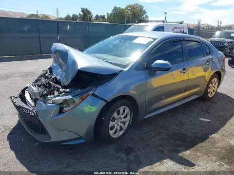2020 Toyota COROLLA LE VIN JTDEPRAEXLJ108527 фото 2