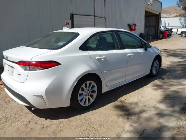 JTDHPRAE2LJ035313 — 2020 Toyota Corolla LE, фото 4 с аукциона IAAI 29.09.2026, Естественный износ