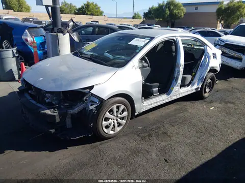 2020 Toyota COROLLA LE VIN JTDEPRAE8LJ110857 фото 2