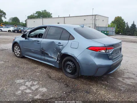 2021 Toyota COROLLA LE VIN JTDEPMAE9MJ177472 фото 3