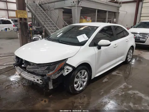 2021 Toyota COROLLA LE VIN JTDEPMAEXMJ189078 фото 2