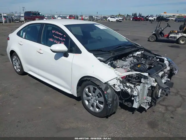 5YFEPMAE8MP255591 — 2021 Toyota Corolla LE, Передняя часть (Front End), фото до ремонта