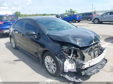 5YFBPMBE0NP281394 — 2022 Toyota Corolla LE, Передняя часть (Front), фото до ремонта