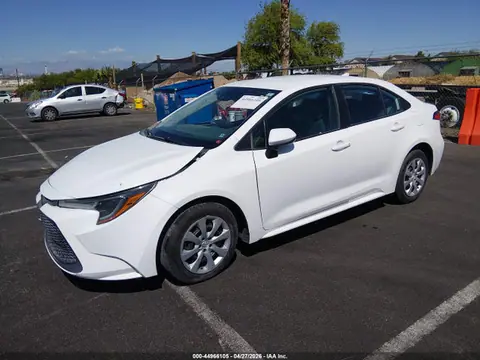2022 Toyota COROLLA LE VIN 5YFEPMAE2NP330917 фото 2