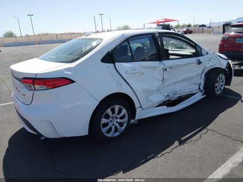 2022 Toyota COROLLA LE VIN 5YFEPMAE2NP330917 фото 4