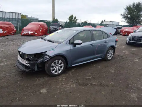 2022 Toyota COROLLA LE VIN JTDEPMAEXNJ203451 фото 2