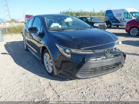 5YFB4MDE3SP267006 — 2025 Toyota Corolla LE, Передняя часть (Front), фото до ремонта