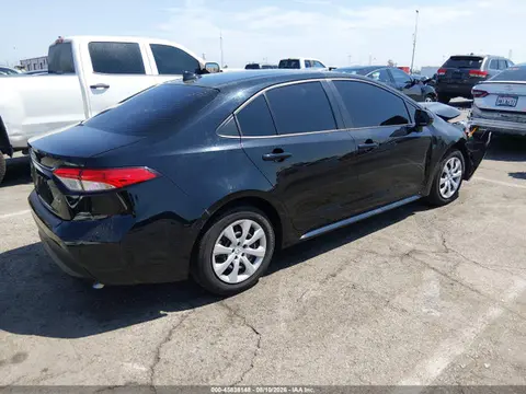 2026 Toyota COROLLA LE VIN JTDB4MEE5T3038951 фото 4