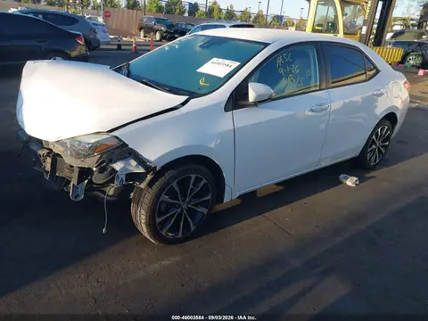 2018 Toyota COROLLA SE VIN 5YFBURHE9JP747010 фото 2