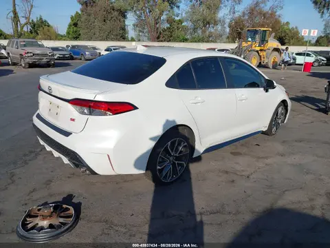 2020 Toyota COROLLA SE VIN 5YFS4RCEXLP025247 фото 4