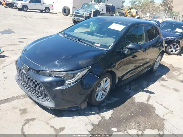 2021 Toyota COROLLA SE VIN JTNB4MBE9M3111725 фото 2
