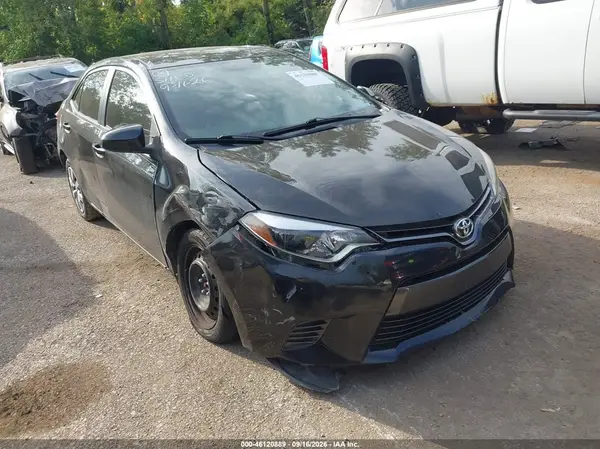 2T1BURHE0GC487136 — 2016 Toyota Corolla, Передняя часть справа (Right Front), фото до ремонта