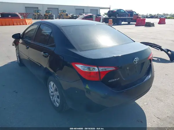 5YFBURHE9GP422043 — 2016 Toyota Corolla, фото 3 с аукциона IAAI 07.10.2026, Передняя часть