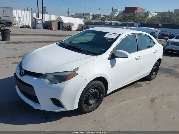 5YFBURHE3GP431613 — 2016 Toyota Corolla, фото 2 с аукциона IAAI, Задняя часть