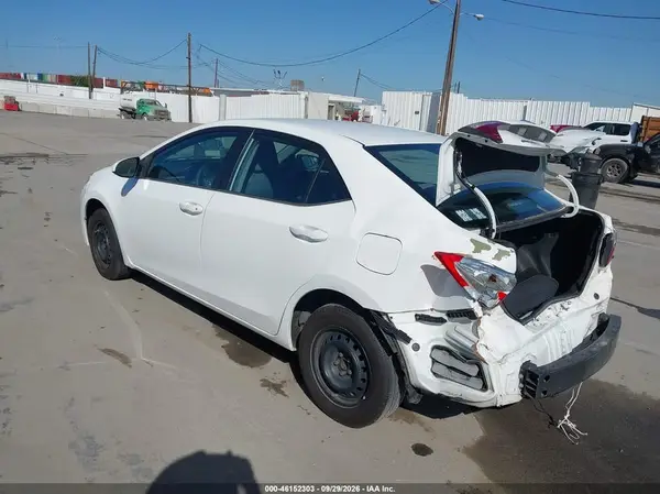 5YFBURHE3GP431613 — 2016 Toyota Corolla, фото 3 с аукциона IAAI, Задняя часть