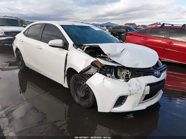 5YFBPRHE8GP423935 — 2016 Toyota Corolla, Передняя часть справа (Right Front), фото до ремонта