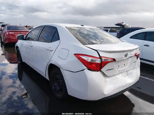 5YFBPRHE8GP423935 — 2016 Toyota Corolla, фото 3 с аукциона IAAI, Передняя часть справа
