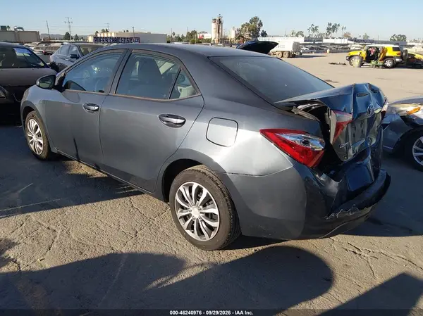 5YFBURHE6GP396081 — 2016 Toyota Corolla, фото 3 с аукциона IAAI, Задняя часть