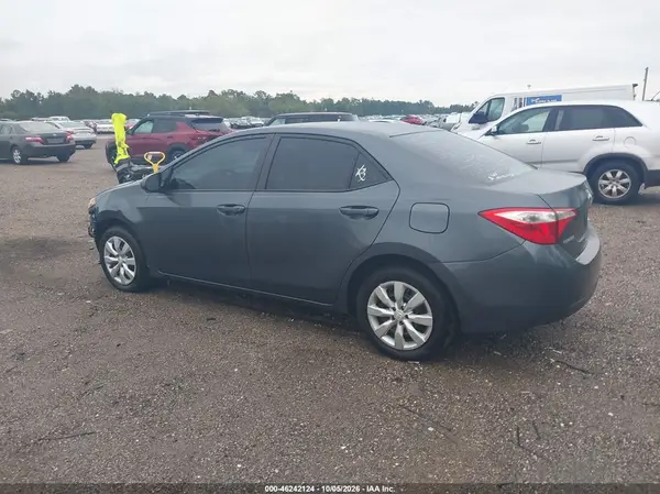 5YFBURHE9GP393692 — 2016 Toyota Corolla, фото 3 с аукциона IAAI, Естественный износ