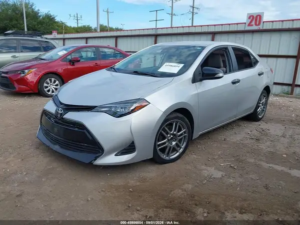 5YFBURHE8HP693712 — 2017 Toyota Corolla, фото 2 с аукциона IAAI, Передняя часть справа