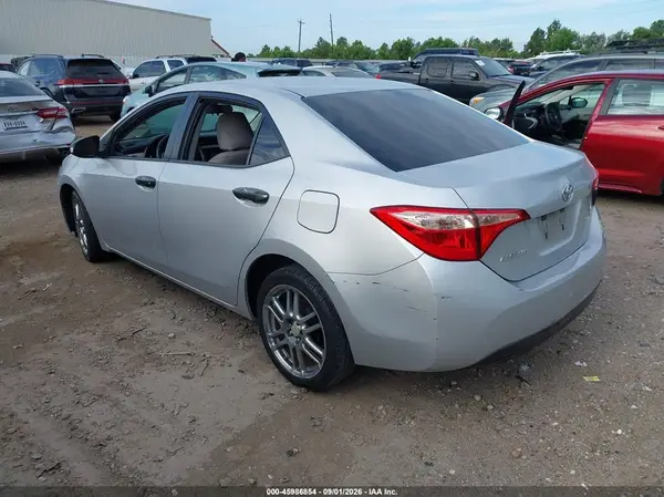 5YFBURHE8HP693712 — 2017 Toyota Corolla, фото 3 с аукциона IAAI, Передняя часть справа